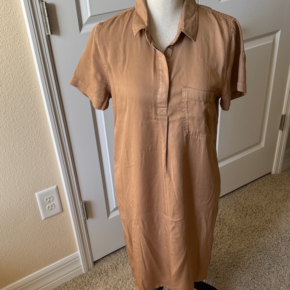 GAP Tan Short Sleeve Shirt Dress